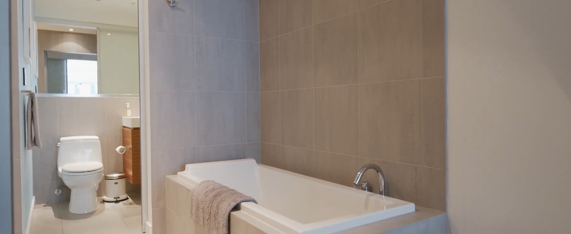 15 Interior Design Photos vs. 1228 Homer St #405, Vancouver, BC Luxury Condo Tour