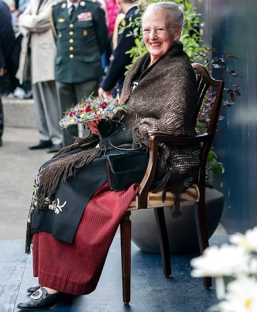 Queen visited the spinning mill Snældan, which is the only spinning mill in the Faroe Islands