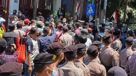 Gatot Nurmantyo Sedang Pidato Disetop, Acara KAMI di Surabaya Dibubarkan Paksa