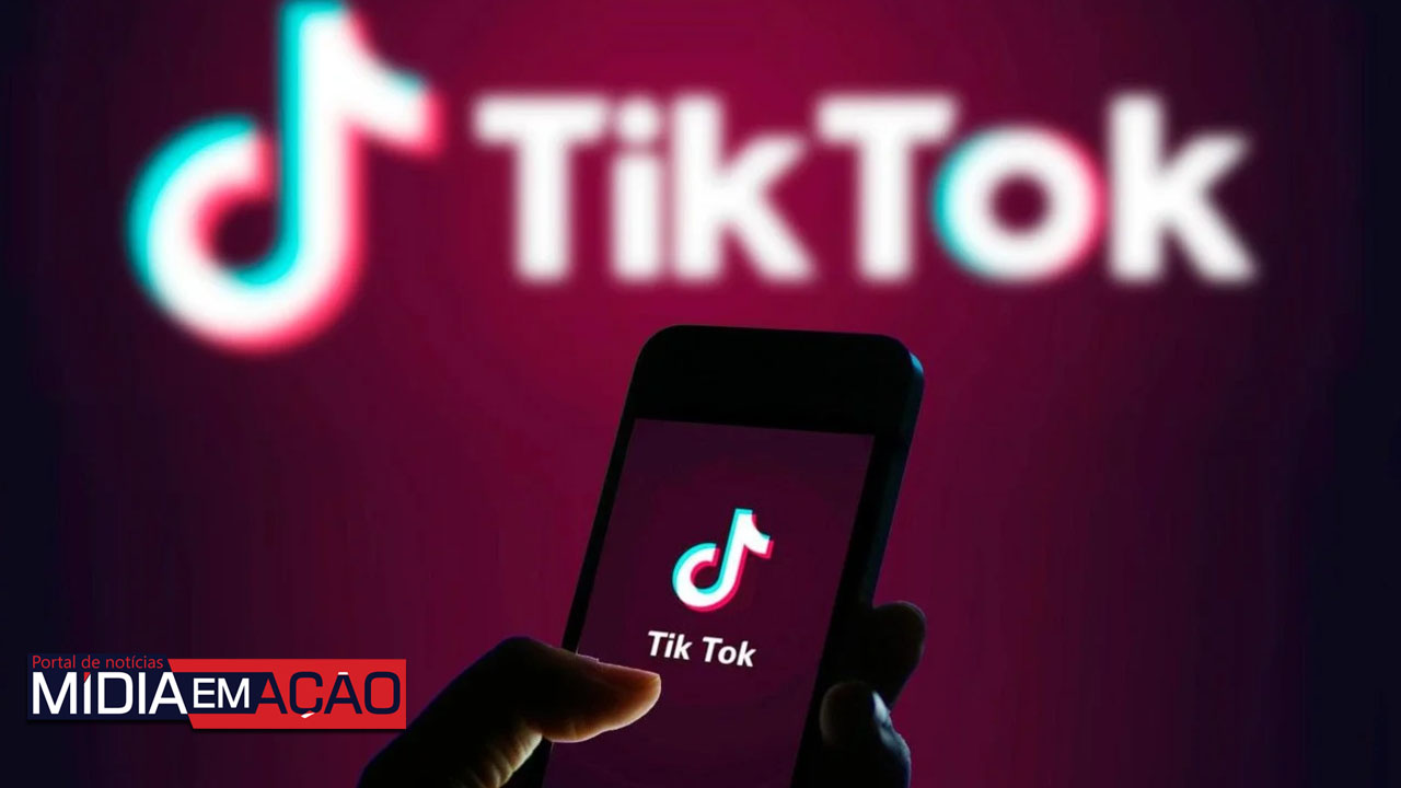 Menina morre asfixiada ao participar de desafio do TikTok, na Itália