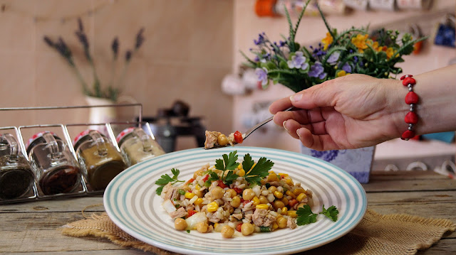 ENSALADA DE GARBANZOS Y MOTE