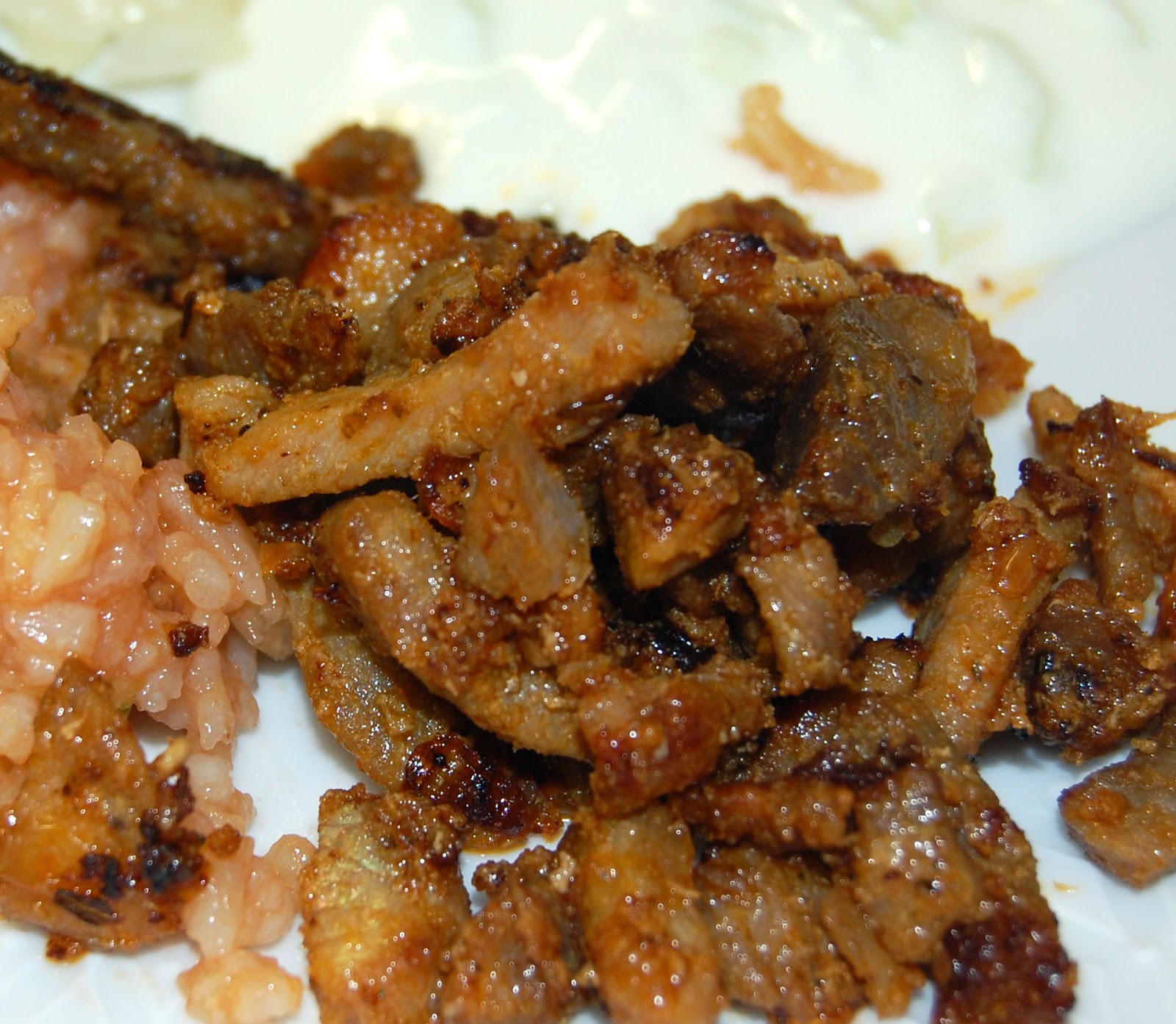 Kochmomente: Pfannengyros mit Krautsalat und Zaziki