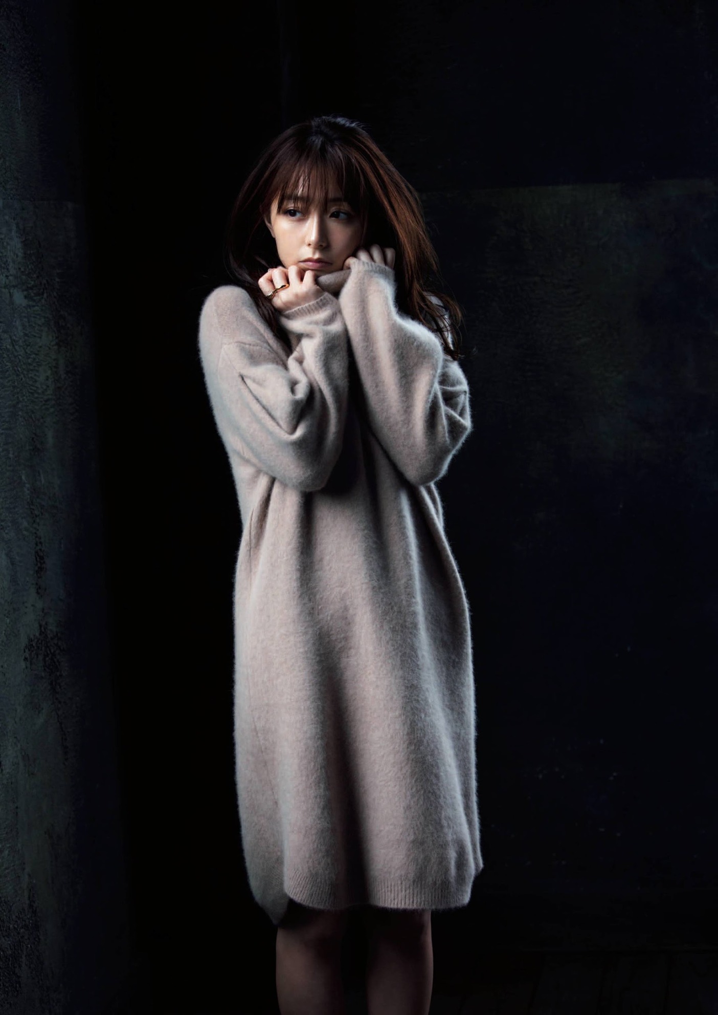 Misato Ugaki 宇垣美里, Shukan Bunshun 2020.12.03 (週刊文春 2020年12月3日号)