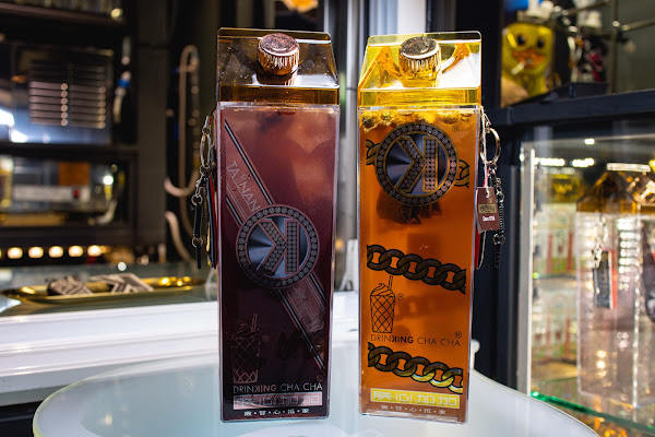 台南最潮飲品『朕心加加』新開幕,超帥氣跑車與『雷神之鎚』都在這! 台南最潮飲品『朕心加加』新開幕,超帥氣跑車與『雷神之鎚』都在這!