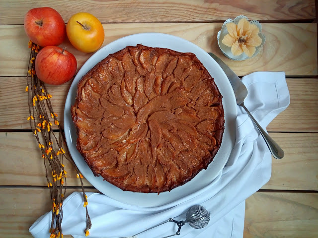 Receta de tarta flan de manzana, canela, postre, merienda, pastel, fácil, rico, con horno, Cuca