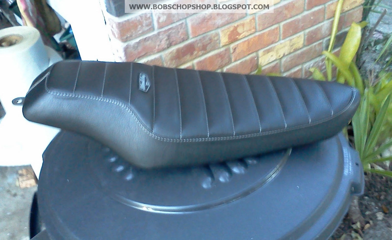 biltwell banana seat sportster