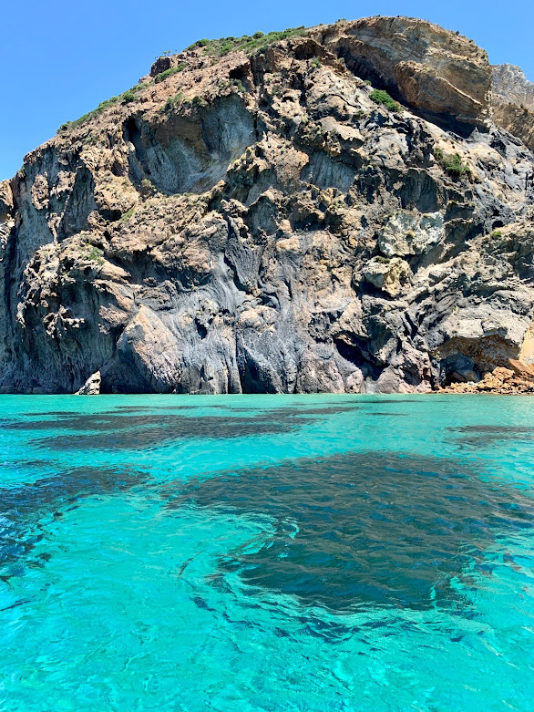 Lunch view in Palmarola