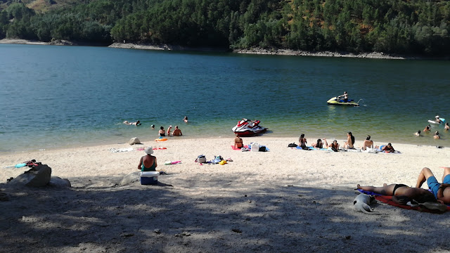 Zona Fluvial Praia Fluvial do México no Gerês Zona Fluvial Praia Fluvial do México no Gerês