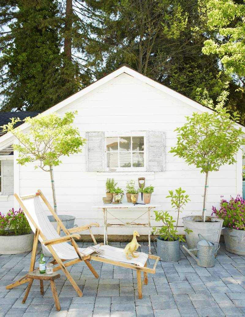 21 ideas bonitas y funcionales para decorar un patio pequeño - Guia de