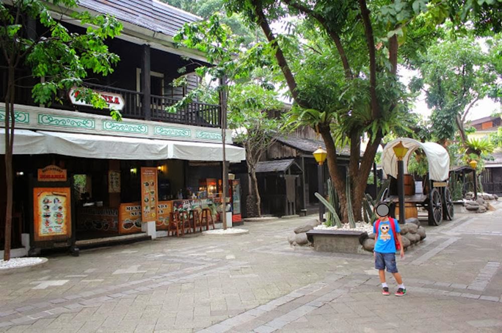 Stay, Stray, Play and Feast Dufan is Fun; Jakarta, Indonesia Series 4