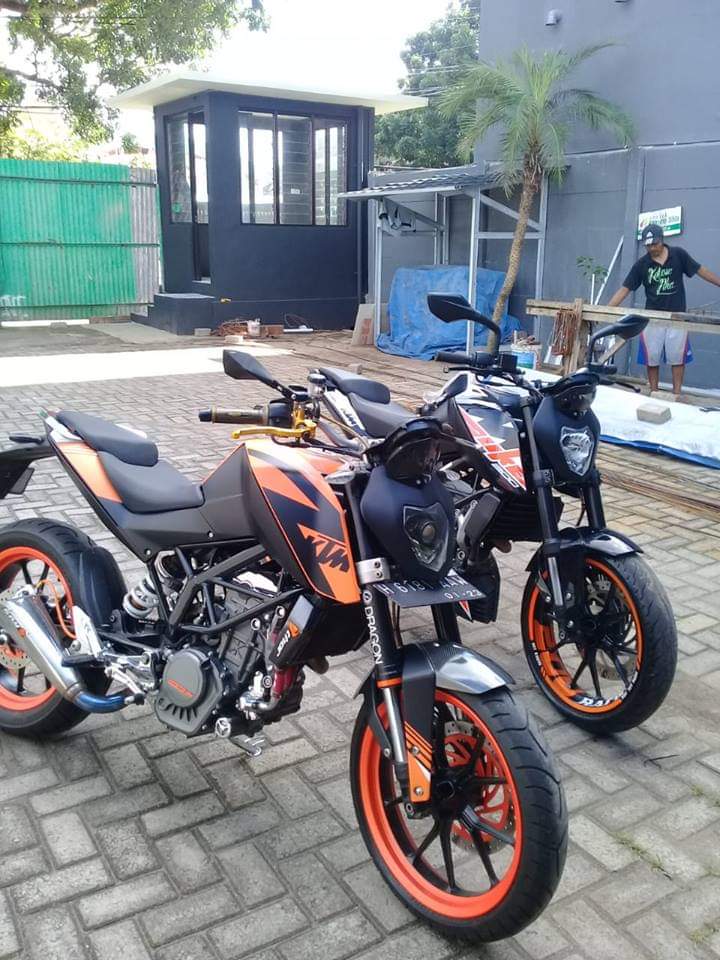 For sale KTM Duke 200 th 2012 Surat Lengkap BPKBSTNK LAPAK MOTOR BEKAS MOTKAS