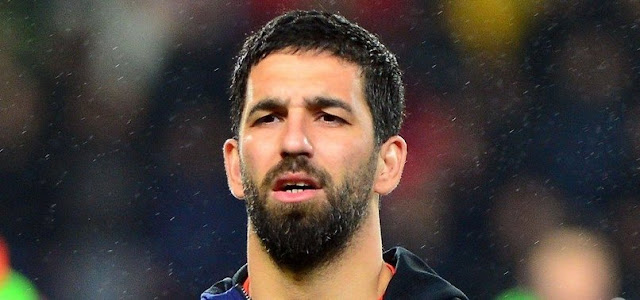 Arda Turan kimdir? aslen nerelidir? yaşı kaç? kaç yaşında? boyu kaç? evli mi? eşi kim? biyografisi ve hayatı hakkında kısa bilgiler.. Arda Turan kimdir? aslen nerelidir? yaşı kaç? kaç yaşında? boyu kaç? evli mi? eşi kim? biyografisi ve hayatı hakkında kısa bilgiler..