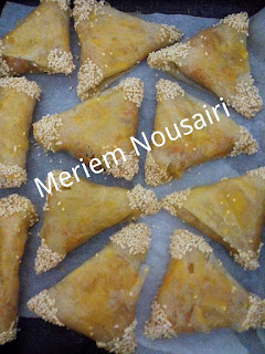 البريوات المغربية في الفرن بحشوة الدجاج و الخضر من عند لالة مريم