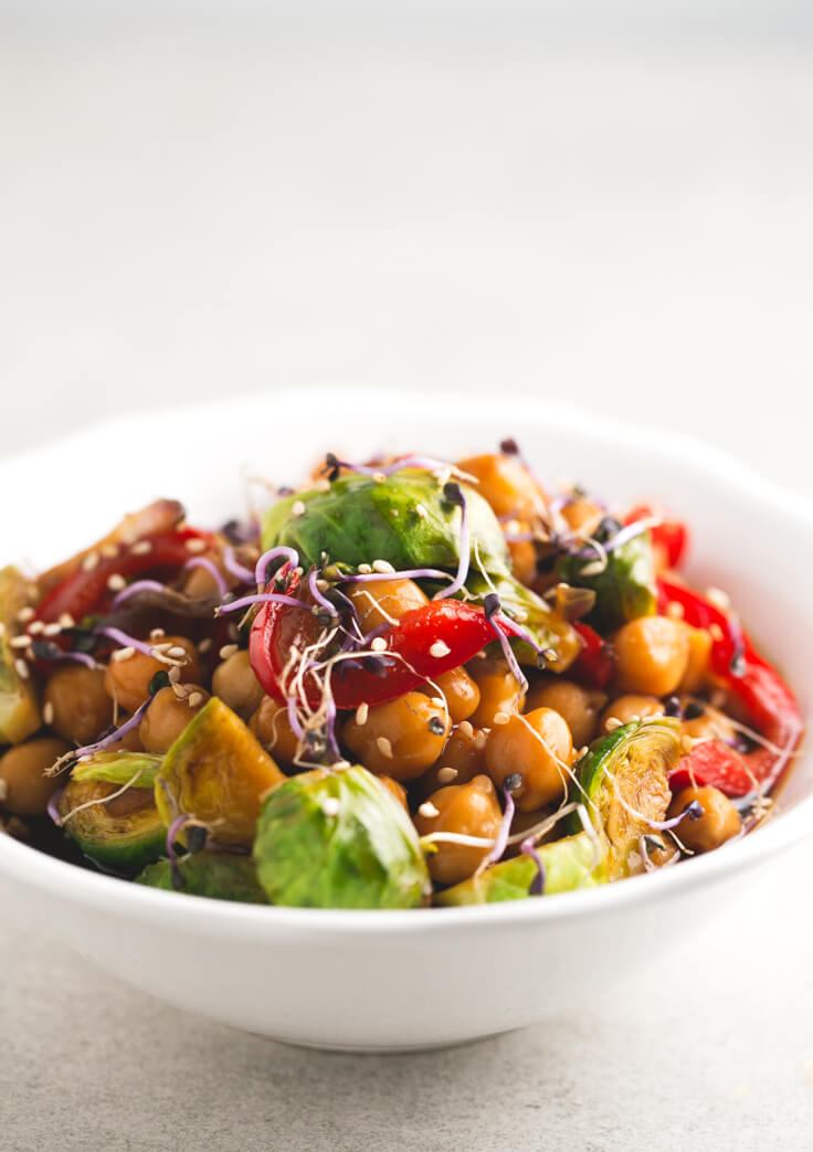 Chickpea Wok - I always made my woks with rice or noodles, but it is a classic at home since I discovered this chickpea wok. It is a vice, and the recipe is straightforward. Chickpea Wok - I always made my woks with rice or noodles, but it is a classic at home since I discovered this chickpea wok. It is a vice, and the recipe is straightforward.
