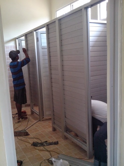 Pemasangan Aluminium Kaca di Pabrik Ban Purworejo PT ARAMI JAYA jl