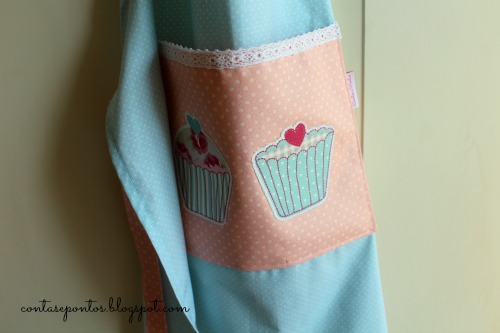 Avental em tecido - cupcakes Avental em tecido - cupcakes