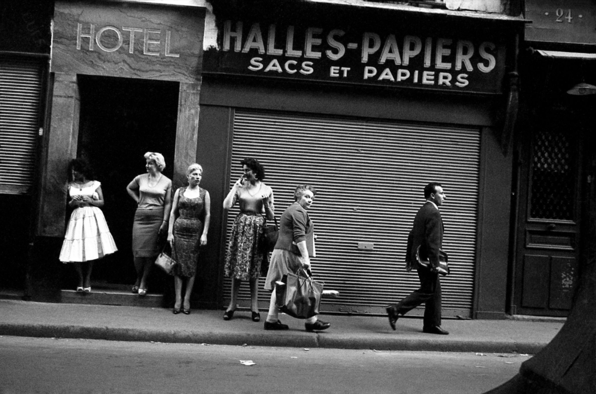 28 Candid Photographs Captured Prostitutes in the Saint-Denis District of P...