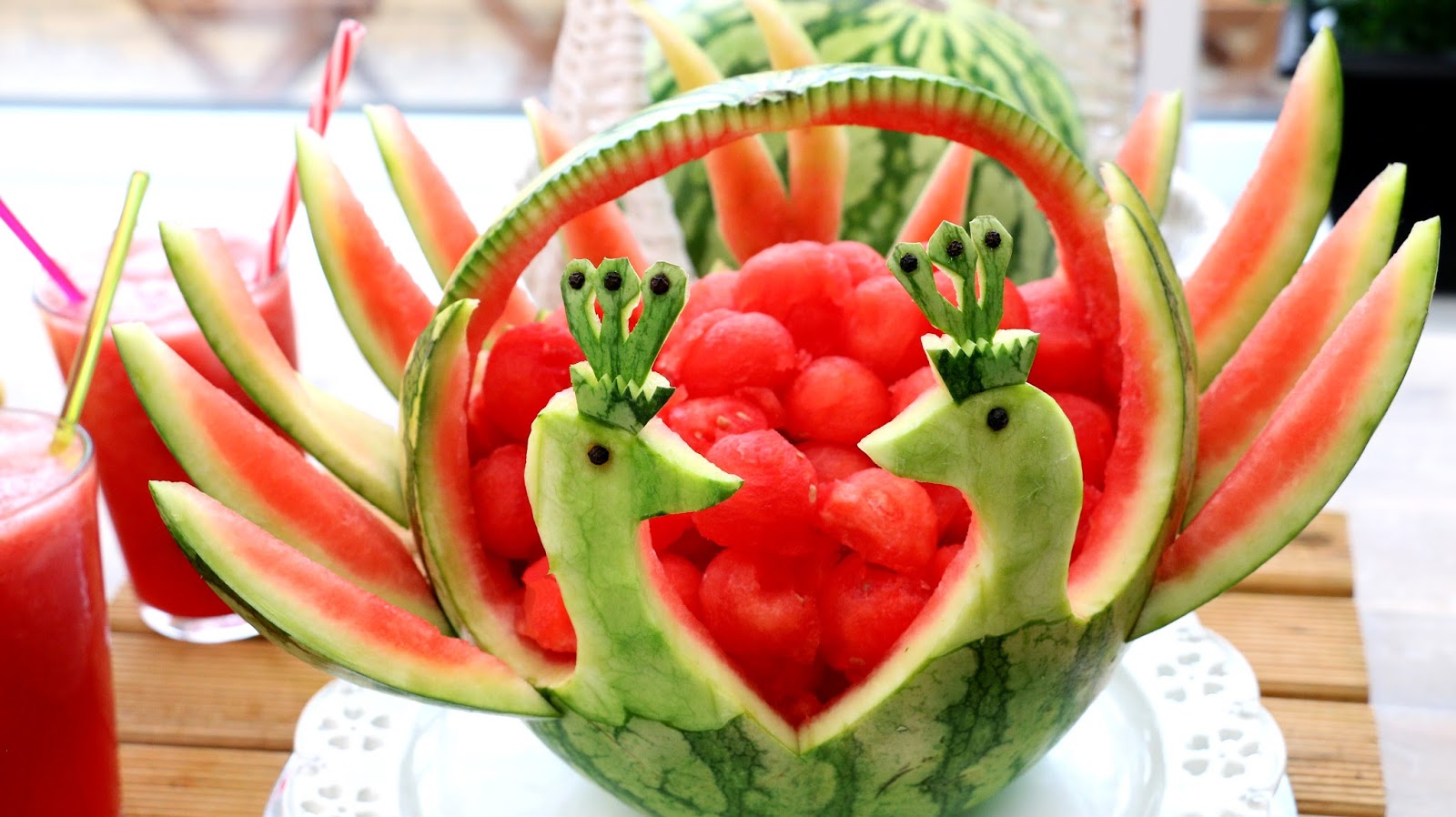 ItalyPaul - Art In Fruit & Vegetable Carving Lessons: Art In Watermelon  Peacock - Fruit and Vegetable Carving Garnish | Party Decoration |  Vegetable and Fruit Carving Free Lessons © Original works