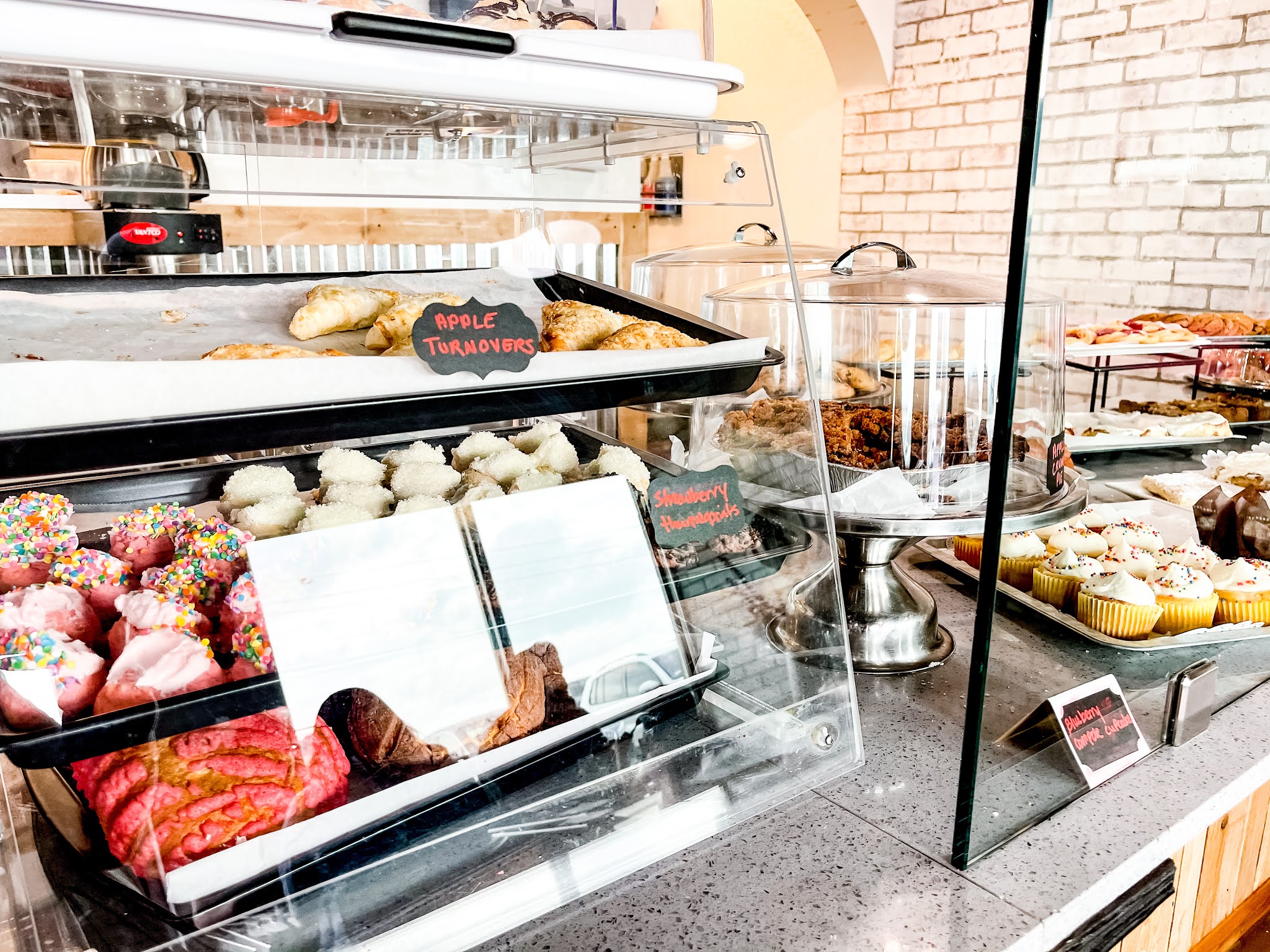 {Celebrity Bakery // Waxahachie, TX} HALL AROUND TEXAS