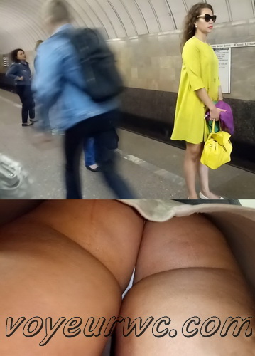 Upskirts N 2908-2917 (Real upskirt videos in the subway with hot girls)