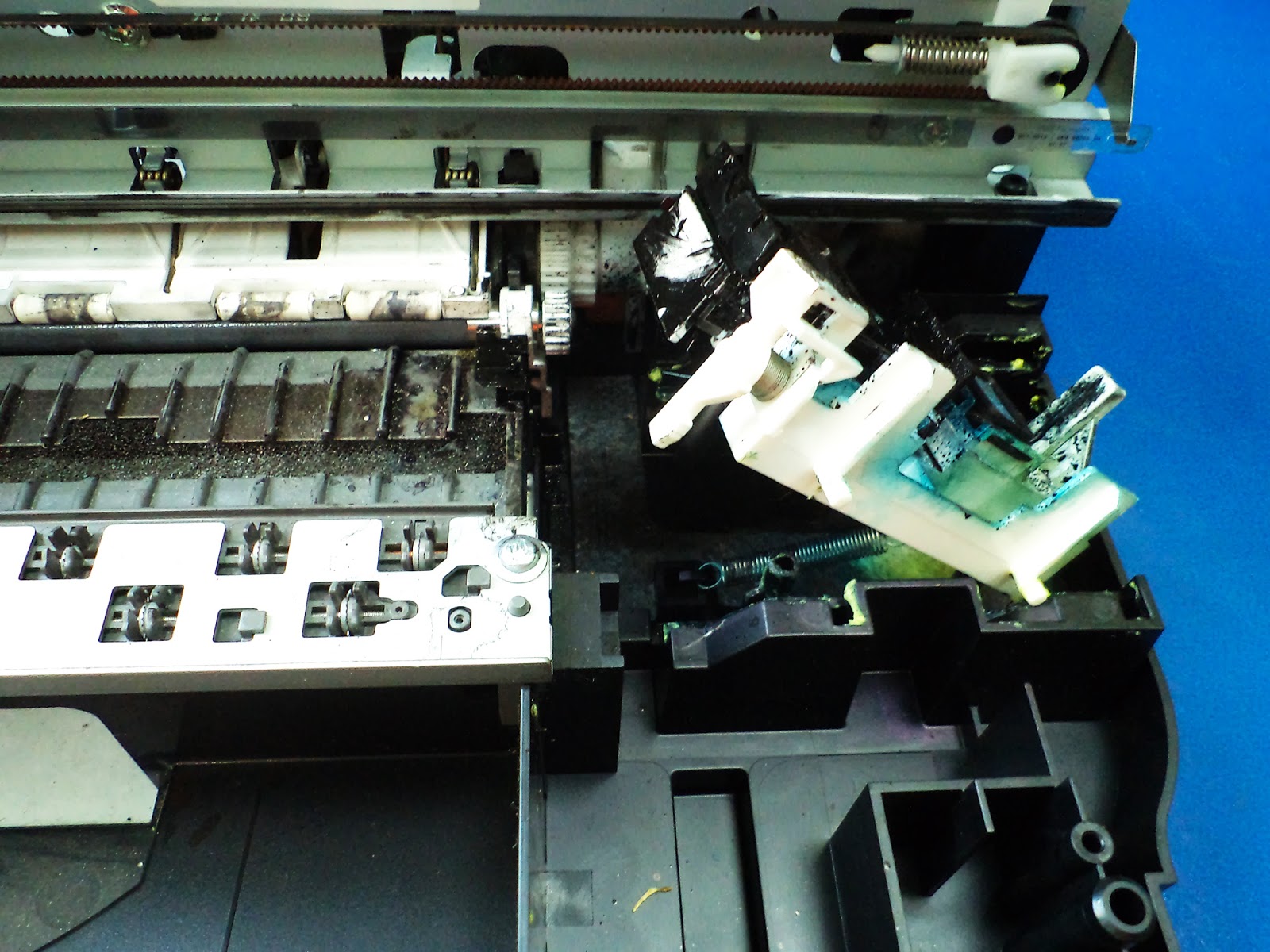 Как почистить принтер brother. Печатная головка Canon ir2018. Canon mg5440.