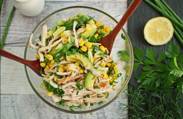 Healthy Avocado Chicken Salad #healthy #salad