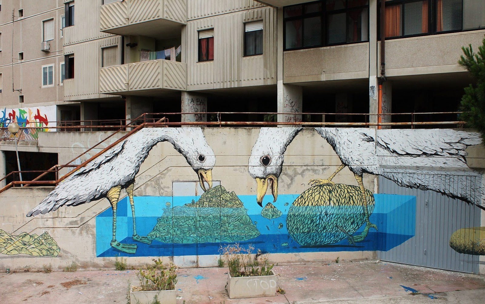 Ericailcane x Tellas x Crisa x Cireds New Mural In Cagliari, Italy –  StreetArtNews, image size:1600x1003