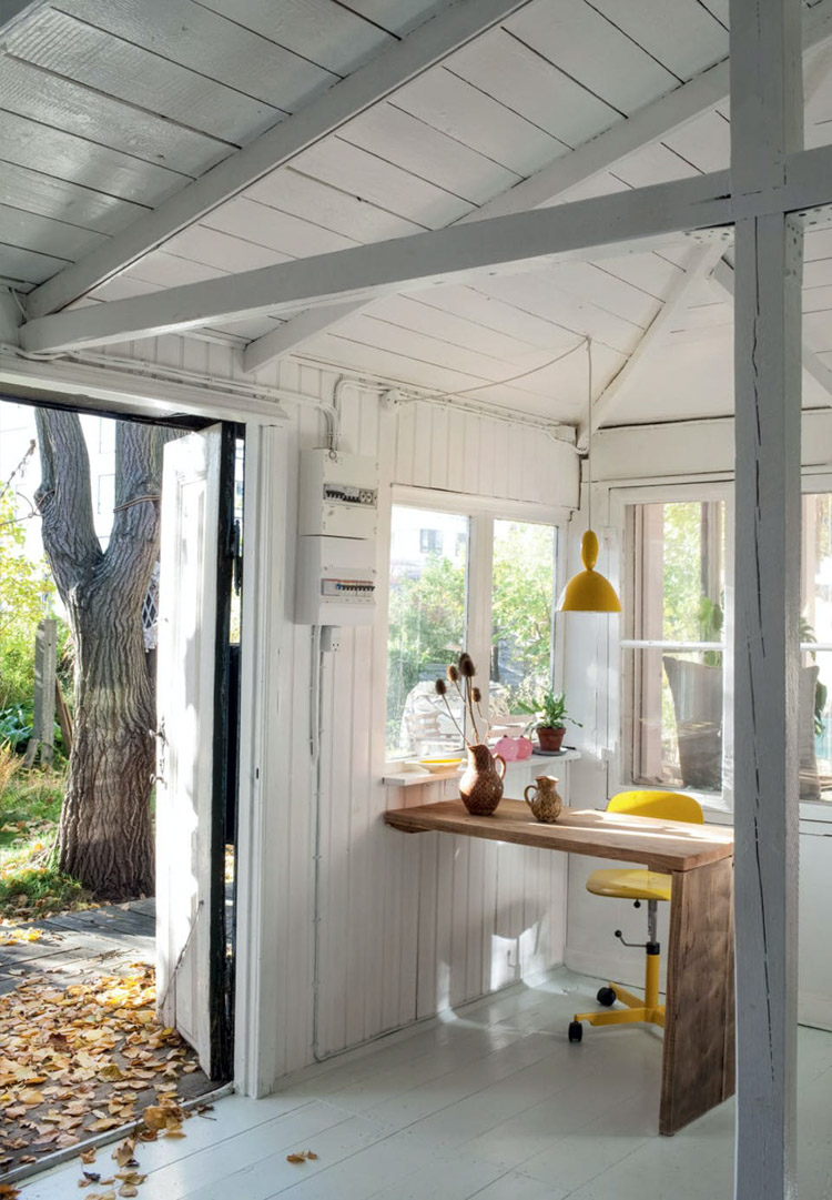 A Relaxed Danish Artist's Cabin In Copenhagen