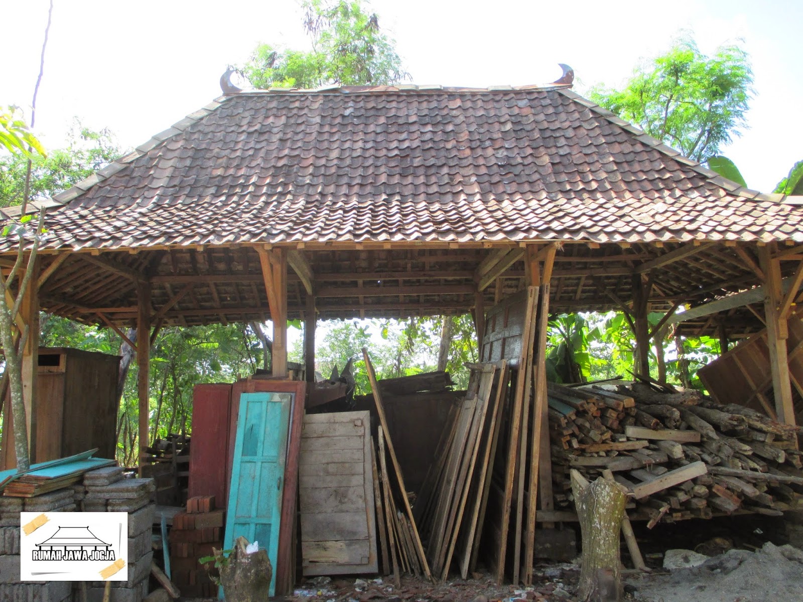 Stok Rumah Jawa: Limasan, Diameter Soko 11cm | RUMAH JAWA JOGJA