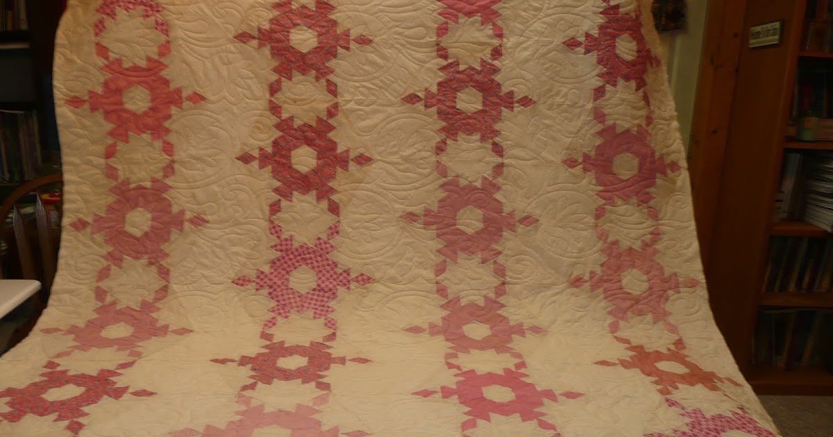 Acorn Ridge Quilting Vintage Pink Quilt