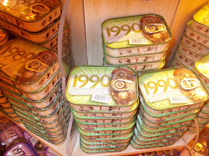 Sardine tins for sale in Lisbon.I mistook these beautiful decorated packages for sweet gifts !