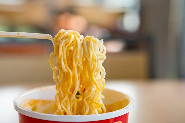 ញ៉ាំមីច្រើនពេក អាចបង្កគ្រោះថ្នាក់ធំណាស់ ចំពោះសុខភាព – Popular Magazine