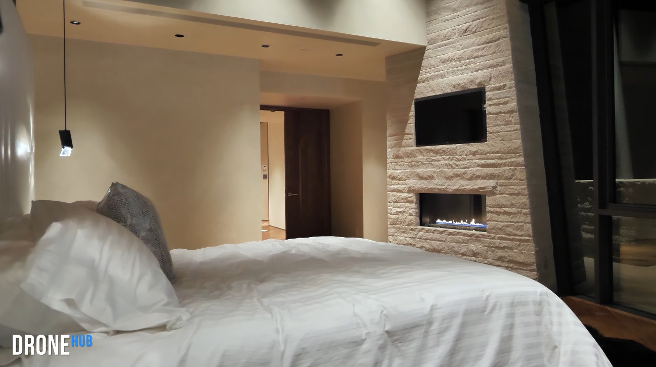 55 Photos vs. Luxury Modern Telluride Colorado Mountain Estate Interior Design Tour