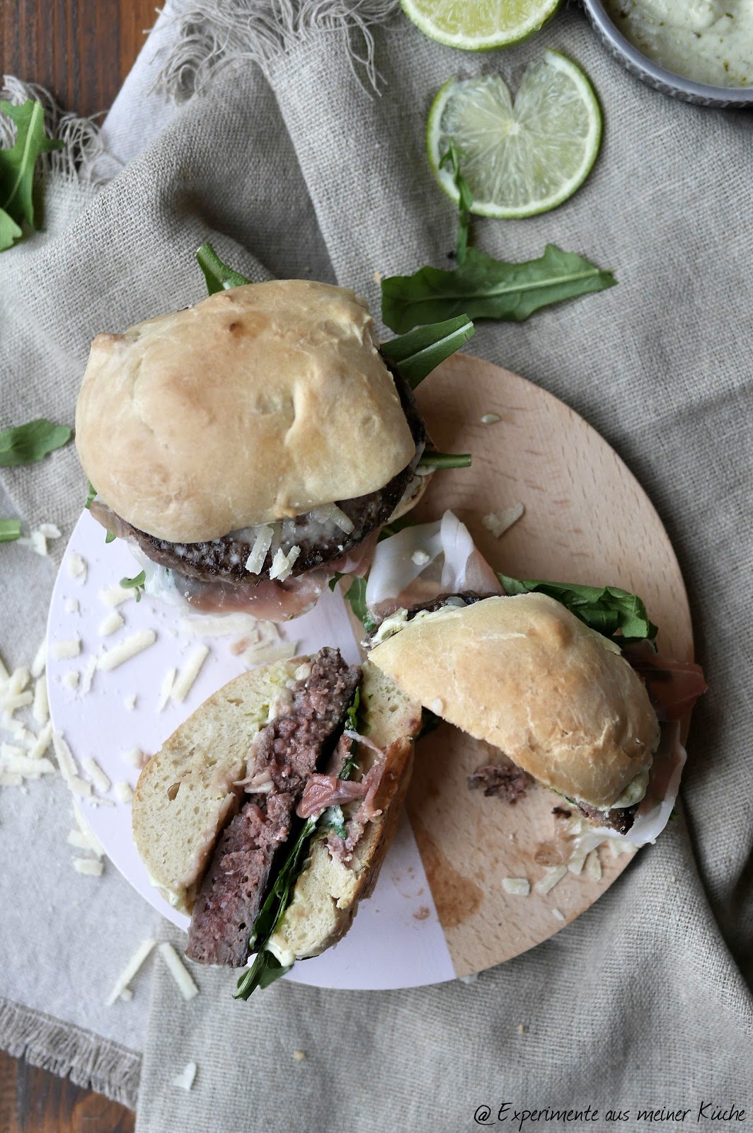 Experimente aus meiner Küche Ciabatta WagyuBurger mit PestoLimettenMayo