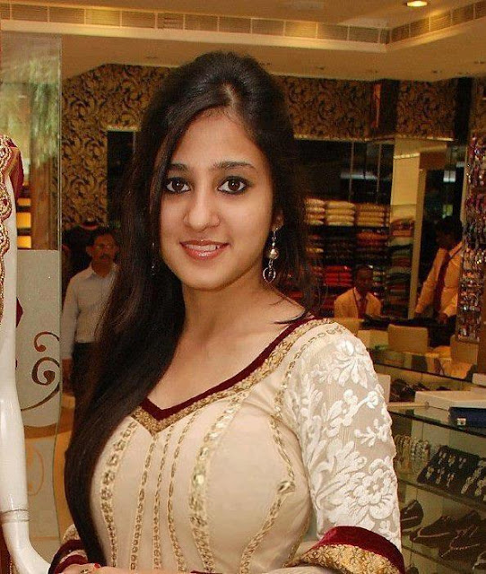 Desi Indian Girls Delhi Girls In Tight Salwar Cloth