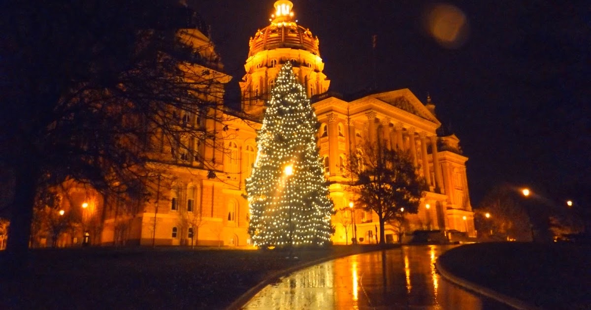 BENJAMINbrianPHOTOGRAPHY CHRISTMASTIME IN DES MOINES!