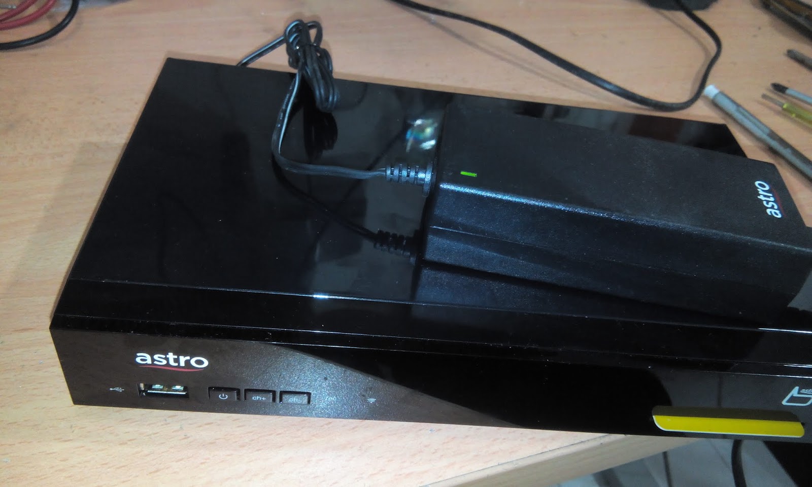 Life Begins at Forty Astro NJOI decoder repair (Model DS830NA)