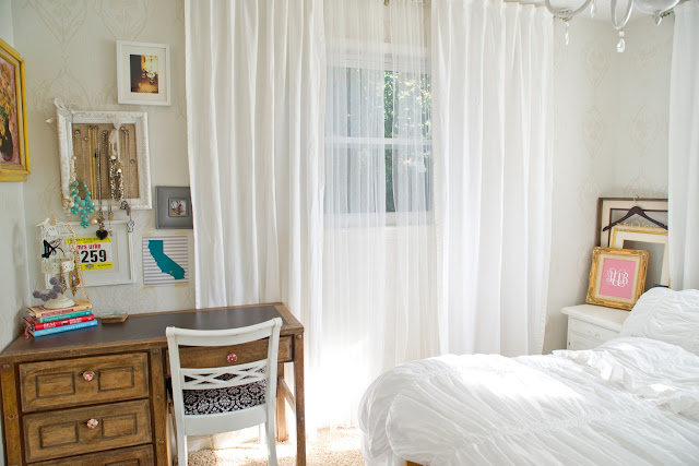 Domestic Fashionista: Moving the Bed to the Other Wall--Bedroom Makeover