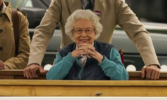 Queen Elizabeth, The Earl and Countess of Wessex and their daughter Lady Louise