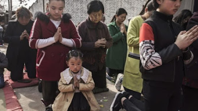 Pejabat Komunis China Menyerang Sekolah Dasar yang Dikelola Gereja, Menangkap Istri Pendeta