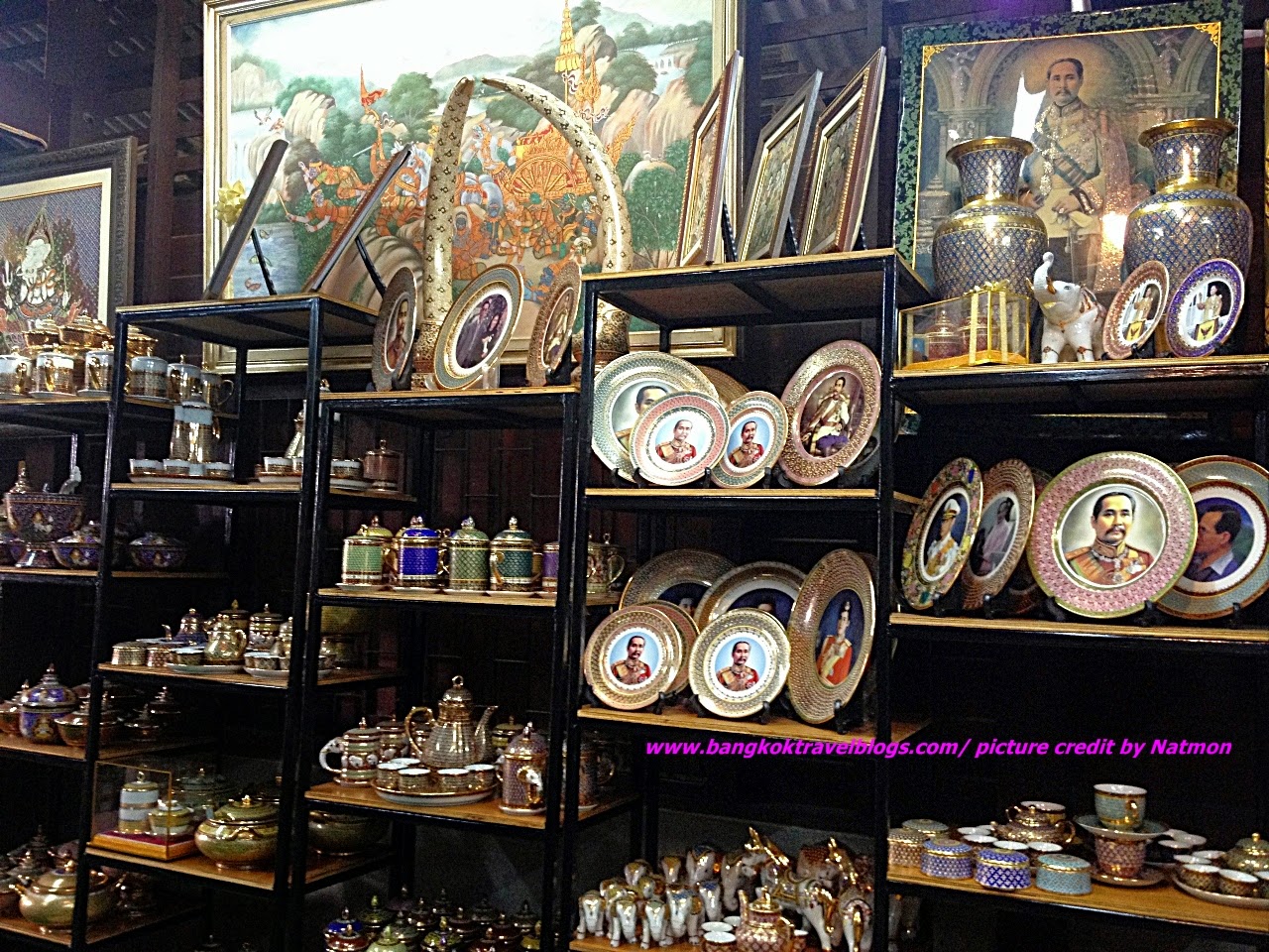Benjarong shop , (Thai Porcelain Ware)