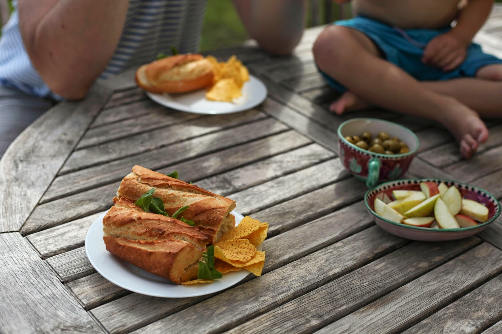 eating alfresco