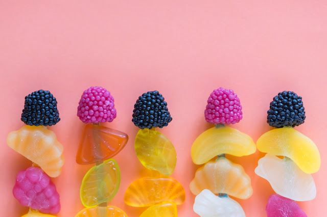 Make Money Selling Candies How To Make Money Fast As A Kid - Selling the drooling candies