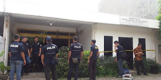 POLICE RAIDED ILLEGAL ABORTION CLINIC IN MENTENG JAKARTA