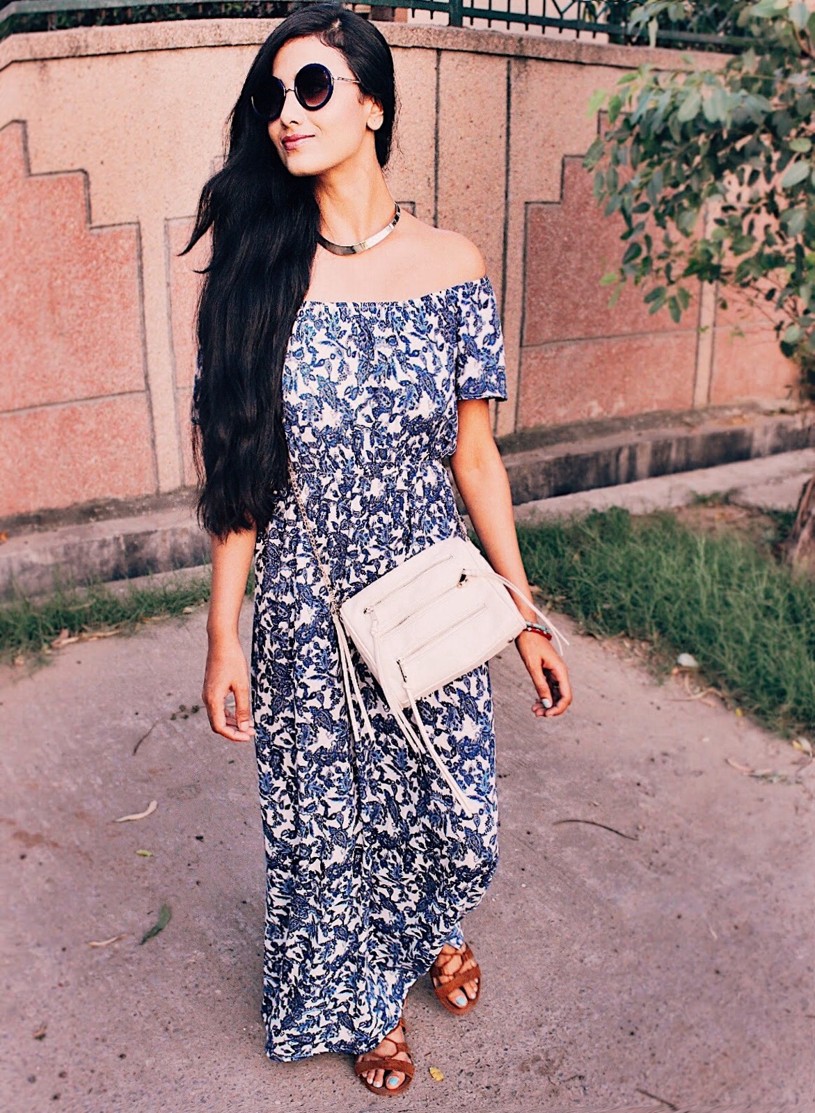 how to style a maxi, summer essential, off shoulder maxi, indian blogger, delhi blogger, delhi fashion blogger, delhi street style, indian fashion blogger, uk blogger, effortless chic, london street style, floral maxi, 