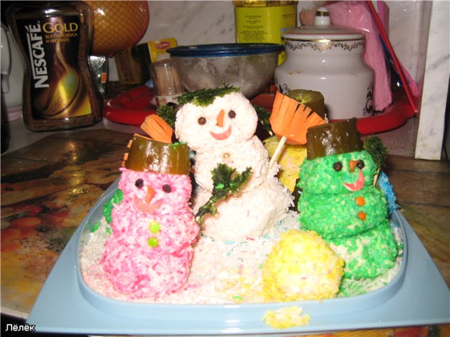 "Снеговики" - рецепты и оформление десертов, салатов, закусок и других новогодних блюд, https://prazdnichnymir.ru/, закуски из яиц, десерты снеговик, блюда на рождество, блюда на Новый год, как сделать снеговика из яиц, как сделать съедобного снеговика, как сделать десерт снеговик, блюда снеговик, снеговик в домашних условиях, блюда в виде снеговика как сделать, снеговики на праздничный стол, новый год 2021, новый год 2022, снеговик, оформление блюд, десерты снеговик, салаты снеговик, закуски снеговик, блюда снеговик, еда, рецепты снеговик, рецепты кулинарные, рецепты новогодние, блюда на Новый год, новогоднее, рецепты рождественские, Новый год, Рождество, 2021, блюда для детей, оформление детских блюд, праздничный стол, рецепты для праздничного стола, новогодняя еда, блюда на Рождество, блюда на Новый год, оформление блюд, новогодний декор блюд, "Снеговики" - оформление десертов, салатов, закусок и других новогодних блюд, "Снеговики" - рецепты и оформление десертов, салатов, закусок и других новогодних блюд, Весёлые снеговики из яиц для новогоднего стола, «Весёлые снеговики» — сырная закуска, Снеговик в шубке из мастики, «Снеговик и мыши» — закуска из фаршированных яиц, «Снеговик» — новогодний салат с сыром и крабовыми палочками, «Снеговик» — новогодняя закуска из риса и крабовых палочек, Снеговики из безе для новогоднего стола, «Творожные Снеговики» — новогодний десерт,