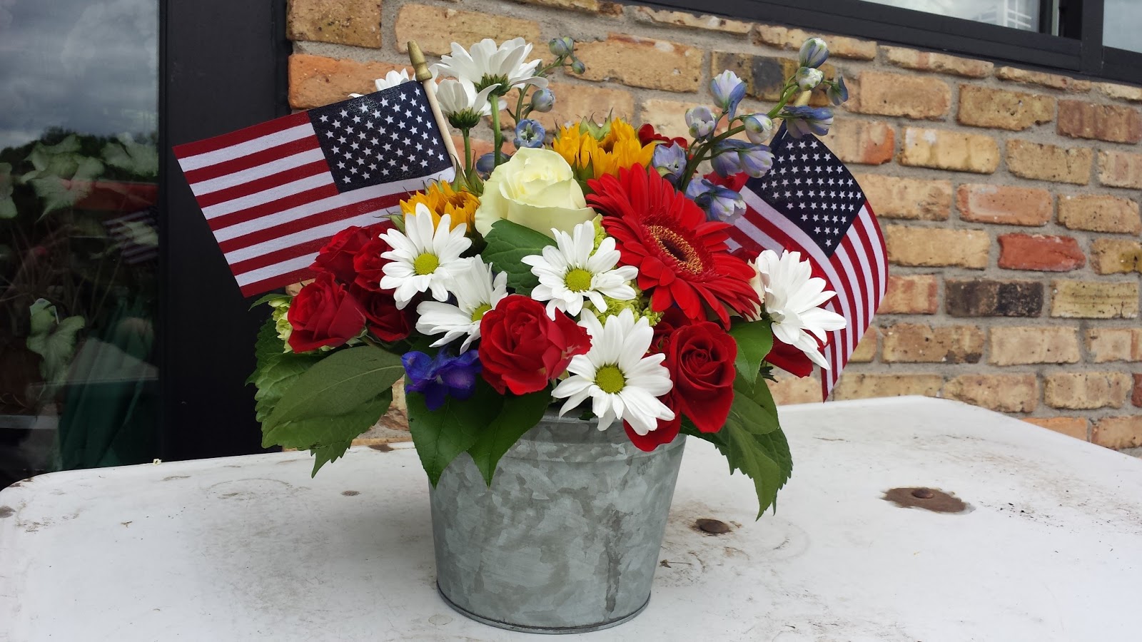 Arts and Flowers MN INDEPENDENCE DAY FLOWERS
