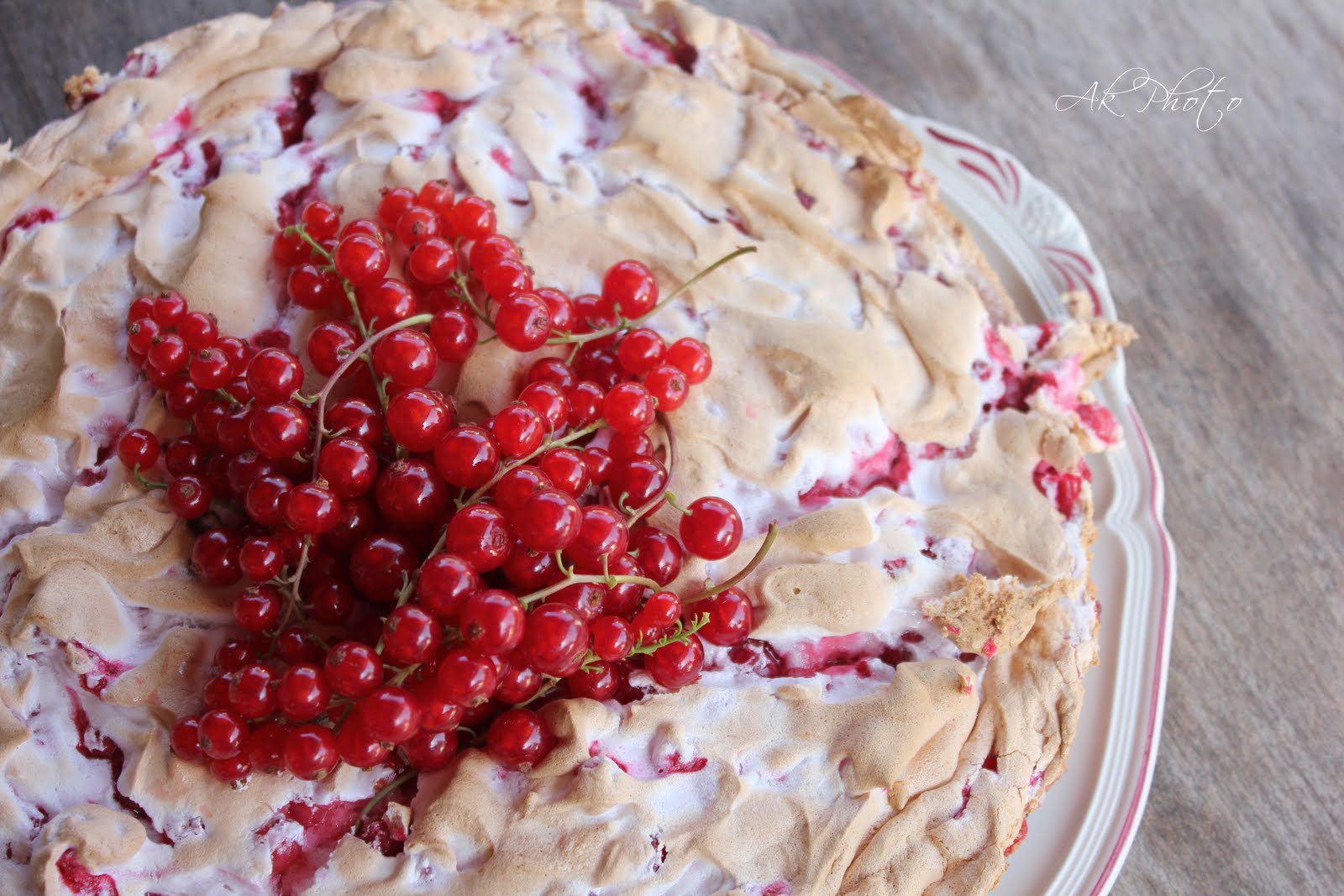 Wolkenfees Küchenwerkstatt: Johannisbeer-Baiser-Kuchen