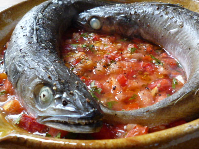 Bolli&amp;#39;s Kitchen: Merluchon aux tomates - Kleiner Seehecht mit Tomaten