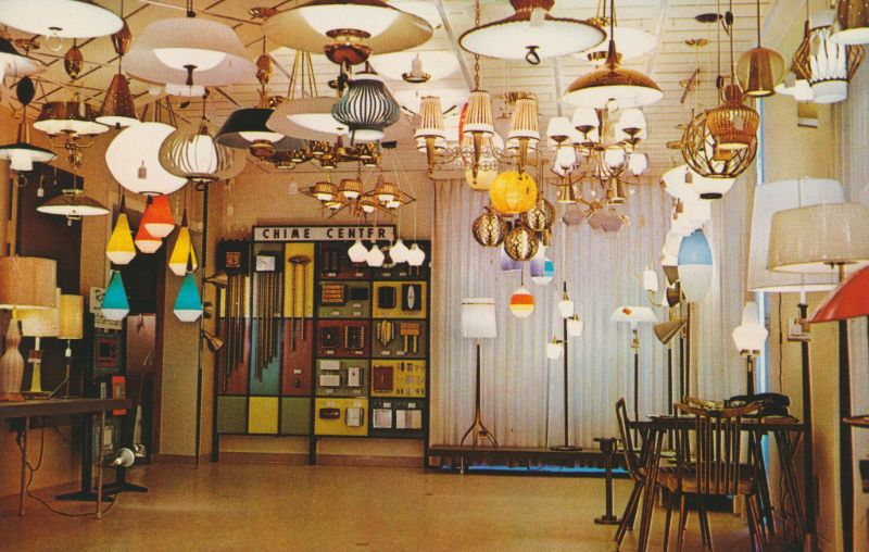35 Cool Pics Show the Interior of American Stores in the 1950s and '60s